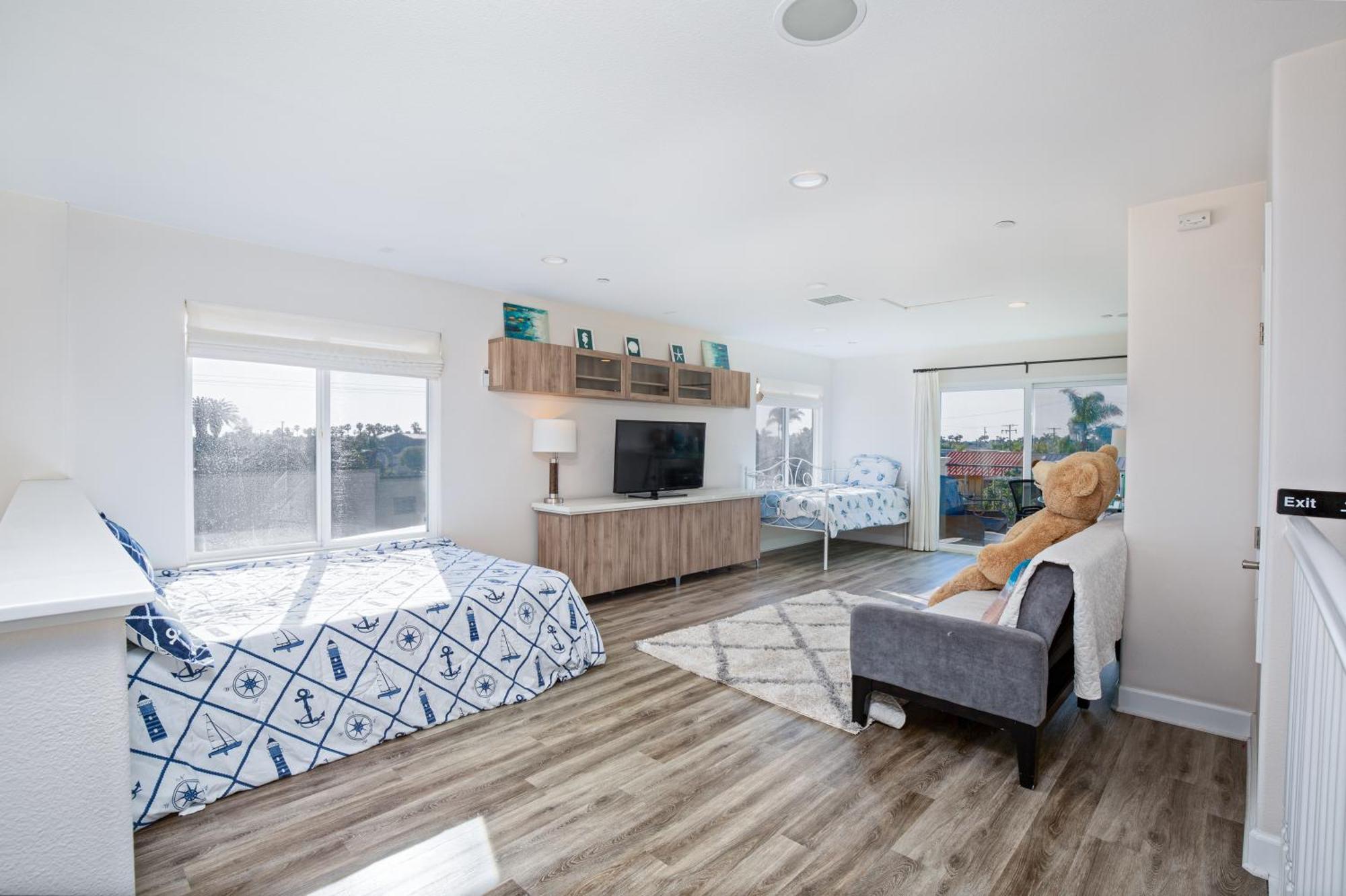New Luxurious Beach Home Huntington Beach Exterior photo